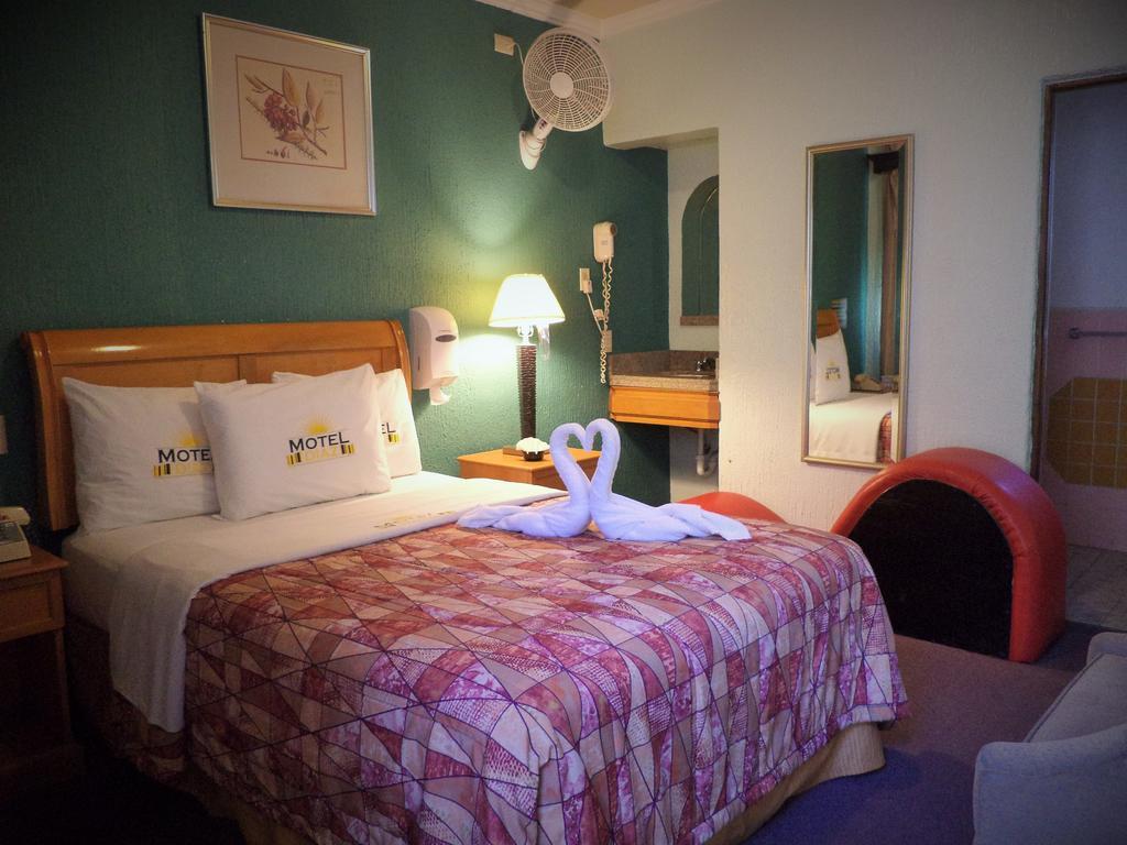 تيجوانا Hotel Diaz الغرفة الصورة