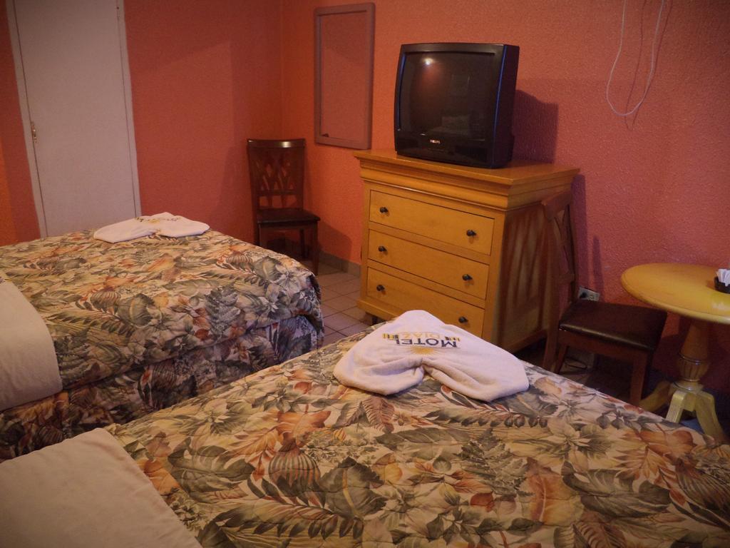 تيجوانا Hotel Diaz الغرفة الصورة