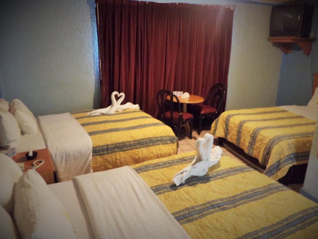 تيجوانا Hotel Diaz الغرفة الصورة